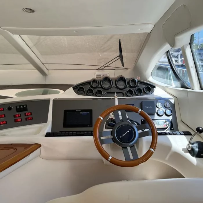 Intermarine 560 Full