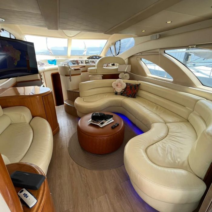 Intermarine 520 Full